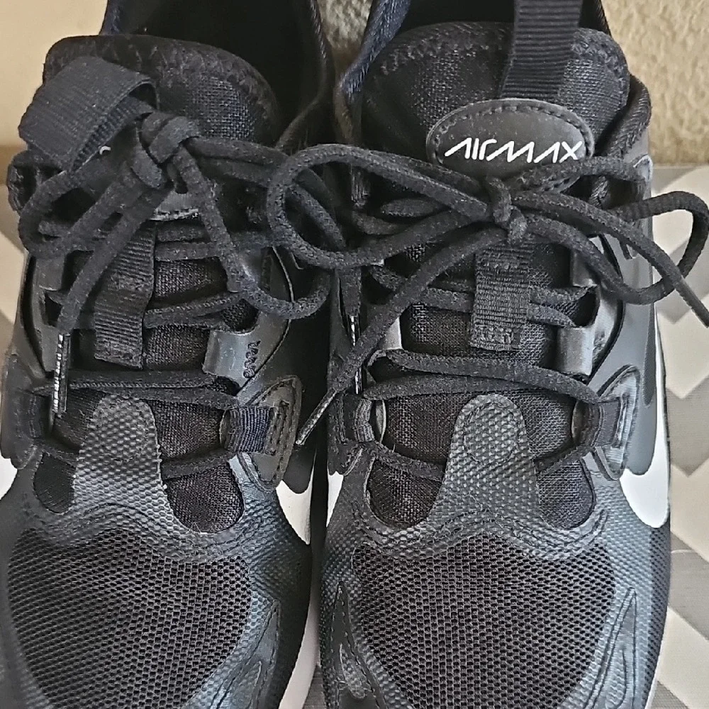 Nike sleek shoes